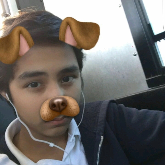 Meet your Posher, Carlos - Picture 1 of 1